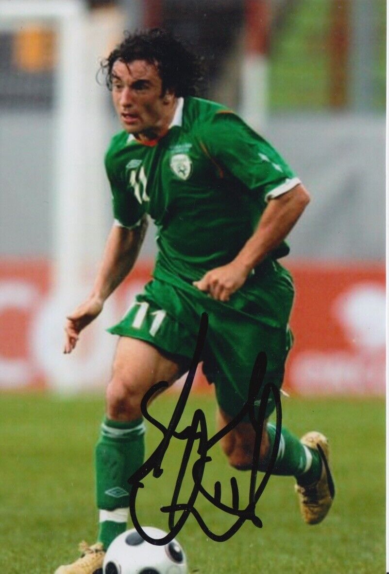 STEPHEN HUNT HAND SIGNED 6X4 Photo Poster painting REPUBLIC OF IRELAND FOOTBALL AUTOGRAPH