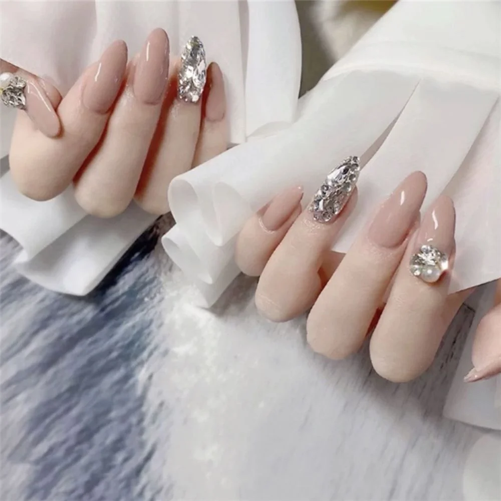 24Pcs Luxe Shining Rhinestone Wedding False Nails Transparent Glitter Gems Crown Designed Square Full Short Fake Art Bride-Nail Inspo