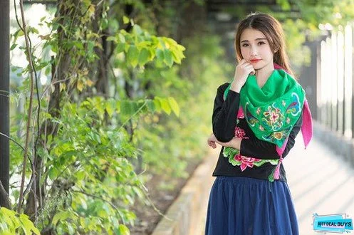 Cotton and linen necklaces in autumn and winter, retro Tibetan style, ethnic style, women's clothing, embroidered flowers, winter Scarf, shawls