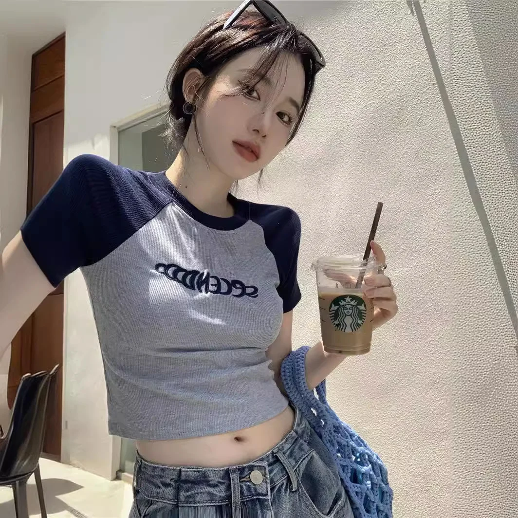 Uveng Uveng Desire Wind Short Style Student Jacket Hot Girl Slim 2024 Summer New Short-Sleeved T-Shirt Female Design Sense Ins