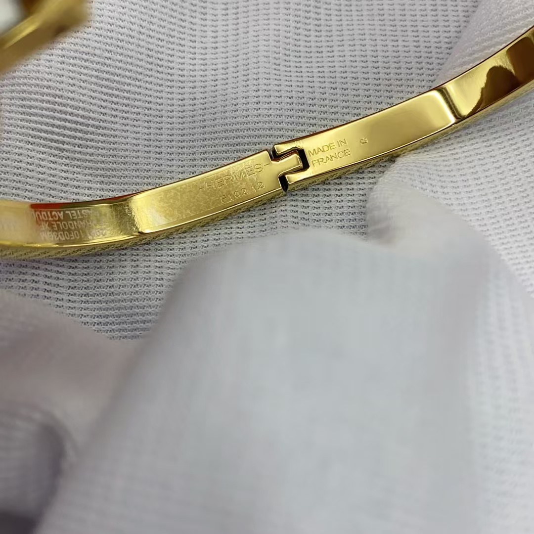Buy replica Hermes H White Enamel Bracelet and replica jewelry from PICKS Jewelry
