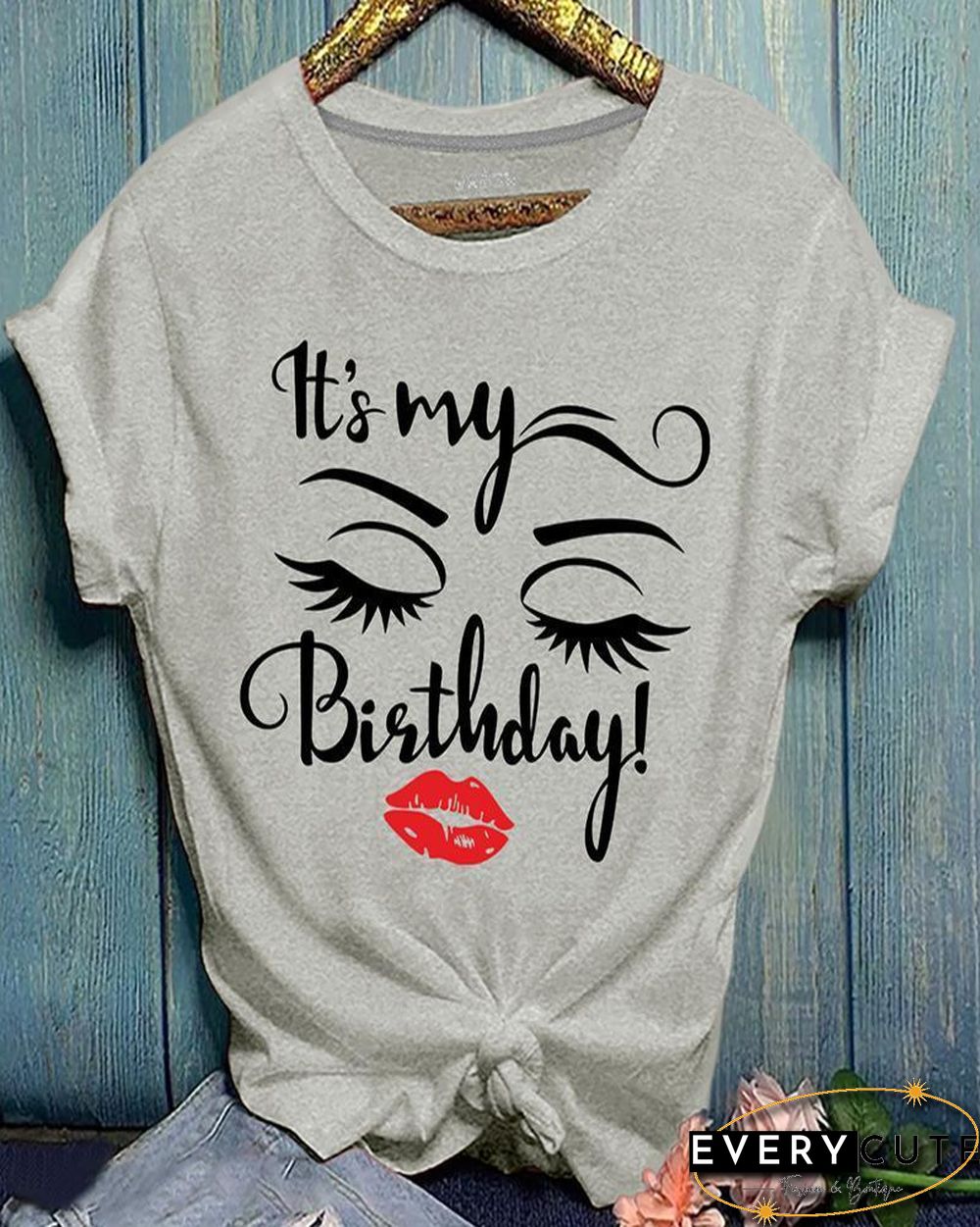 Letter / Lip / Eyelash Print Casual T-shirt P13187