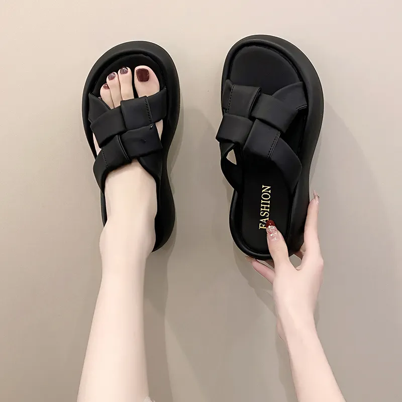Breakj New Platform Sandals Female Summer Wear Sense Sandals Light Summer Fashion Beach Flip-flops Female Slippers Women