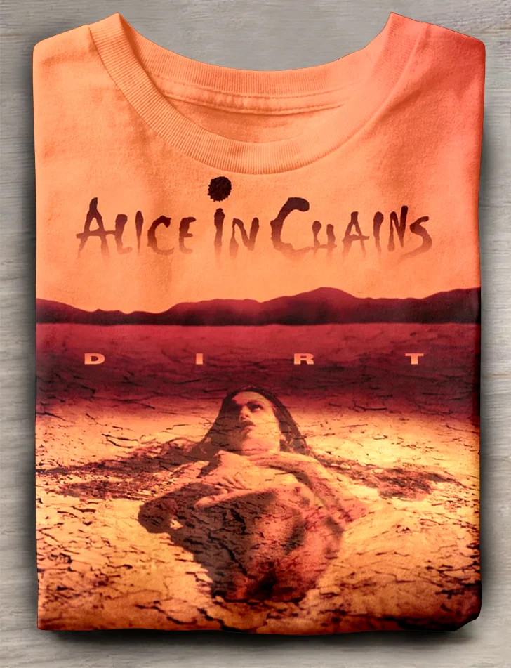 Eagerlys Alcie in Chains T-shirt Eagerlys