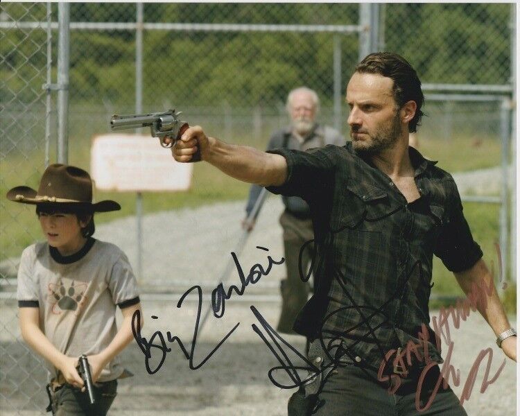 CHANDLER RIGGS and ANDREW LINCOLN signed THE WALKING DEAD RICK & CARL 8x10 Photo Poster painting