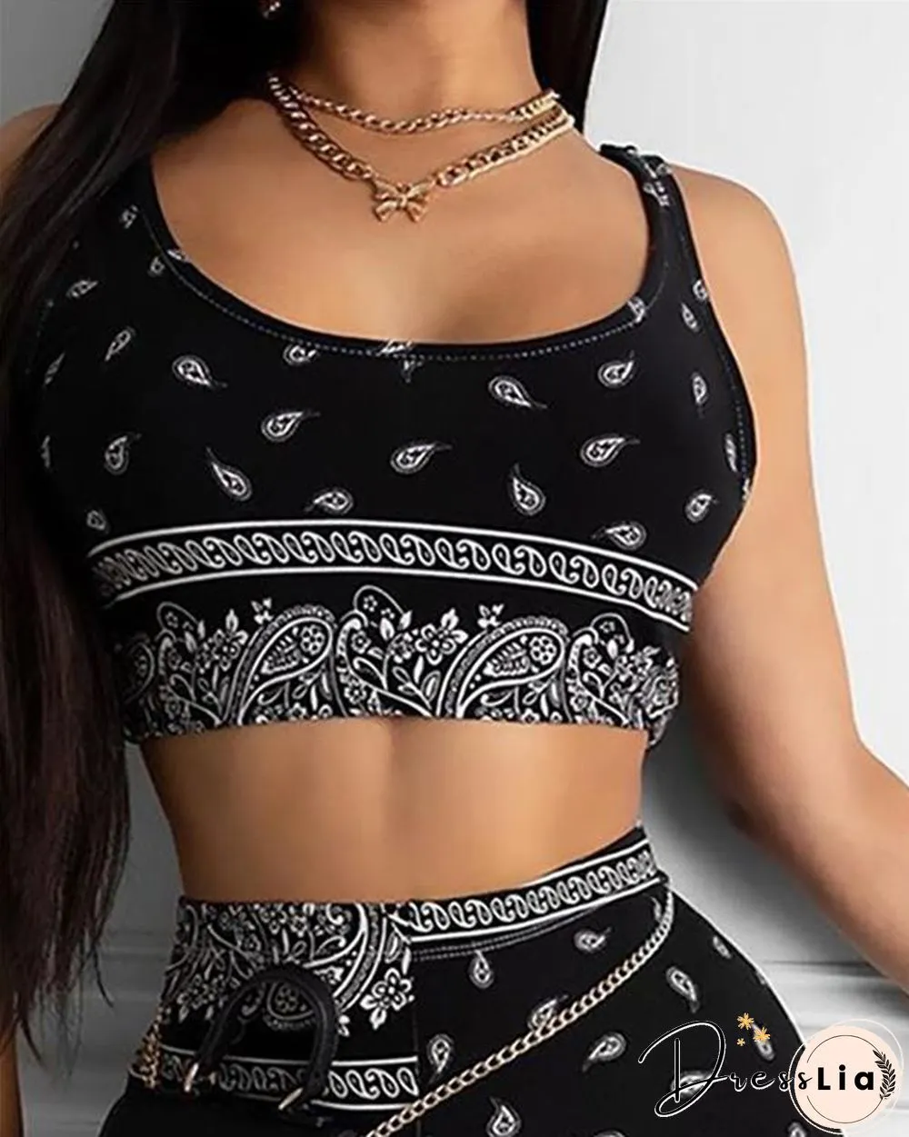 U Neck Thin Strap Paisley Print Sporty Set