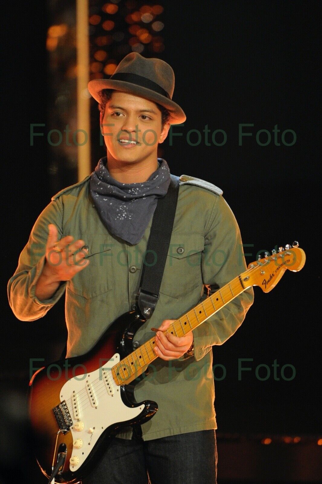 Bruno Mars R&B Musik Produzent Foto 20 x 30 cm ohne Autogramm (Be-6