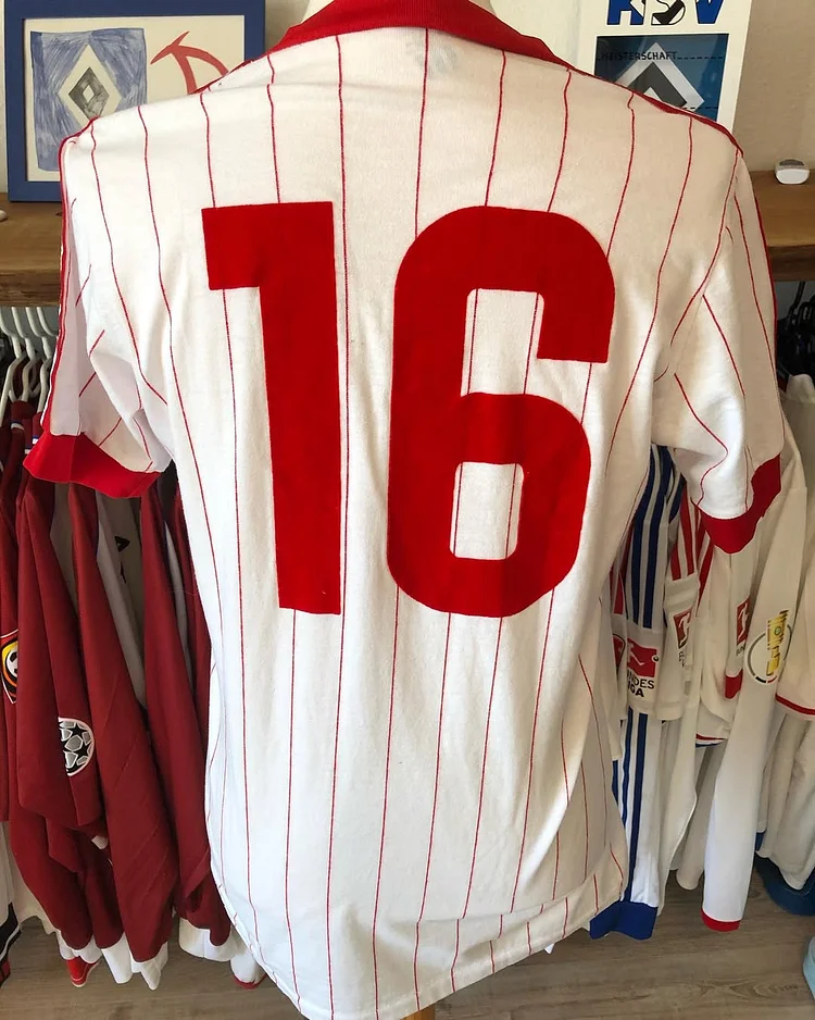 Retro 1983/84 Hamburg Home No.16 jersey