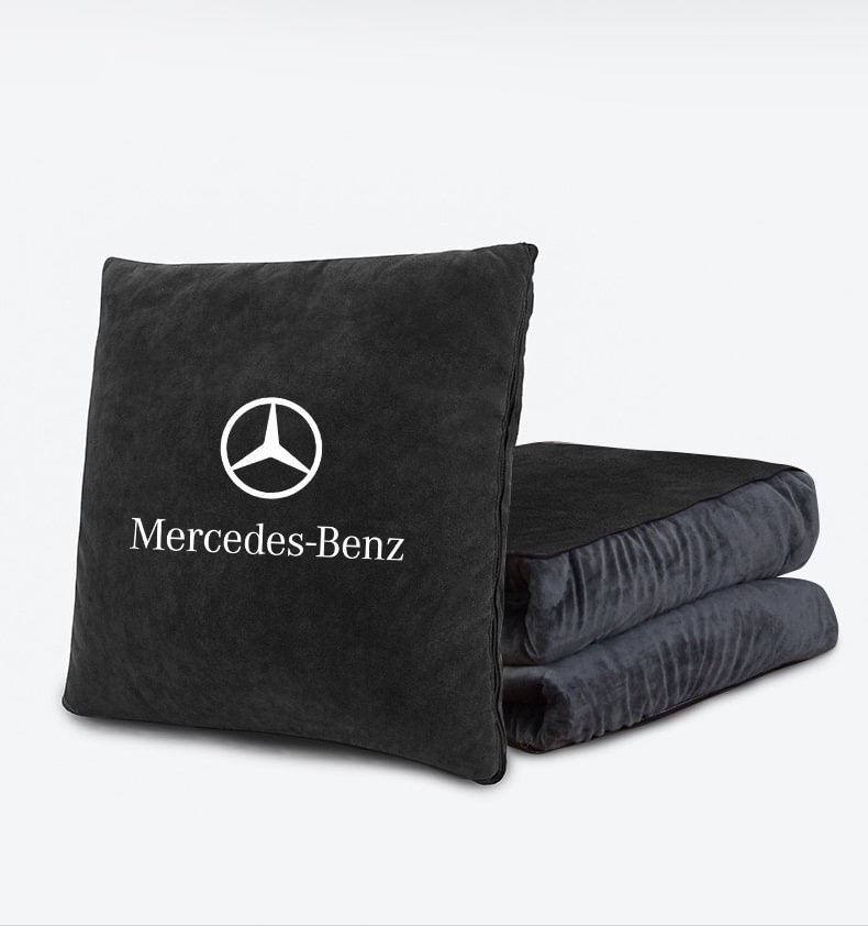 Dual-purpose car pillow/quilt 