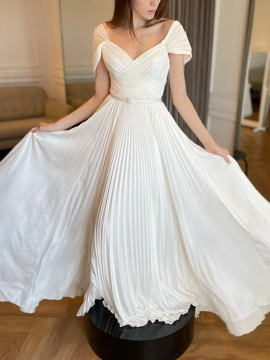 Elegant White Long Pleated Dress