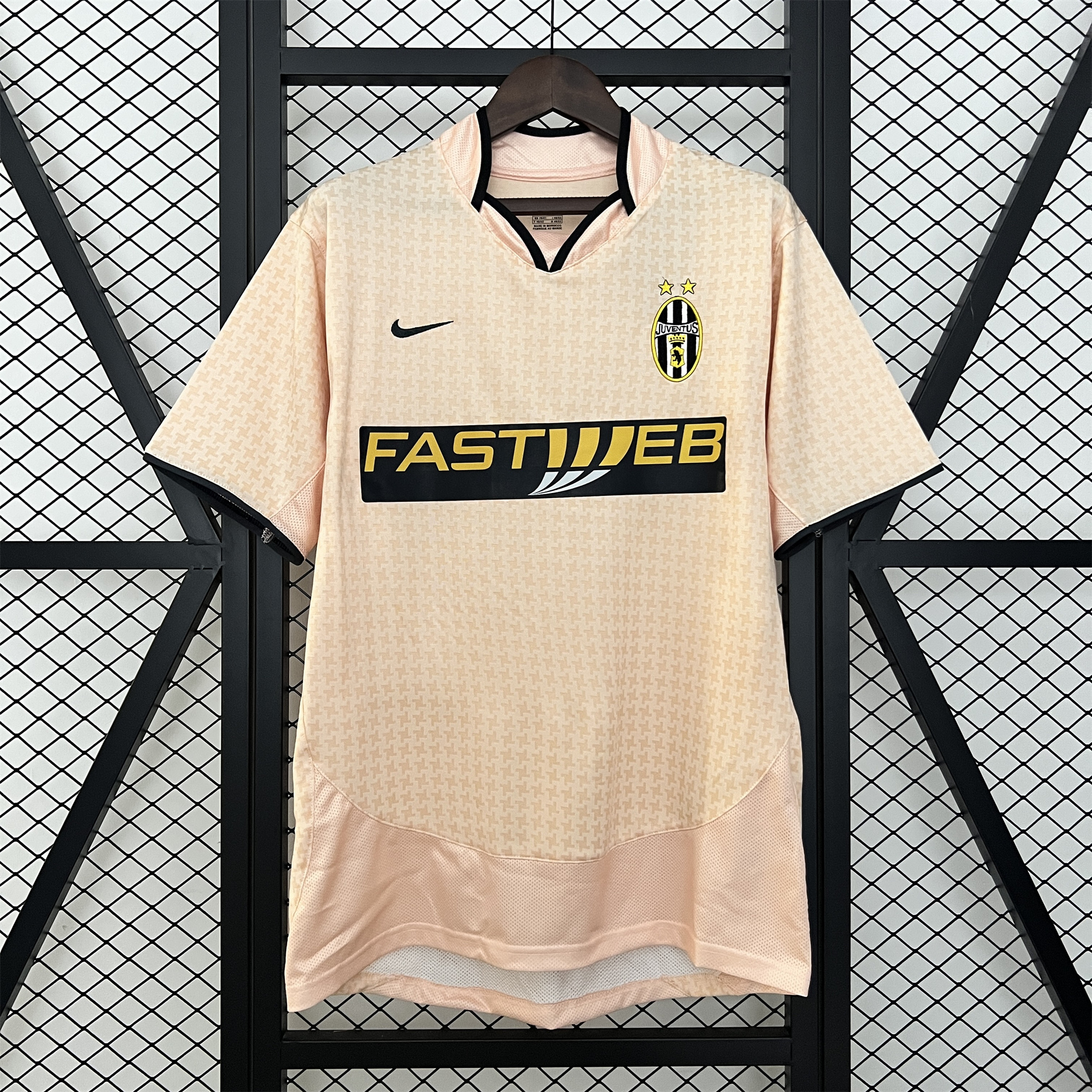 Retro Juventus 2003-04 Away Jersey