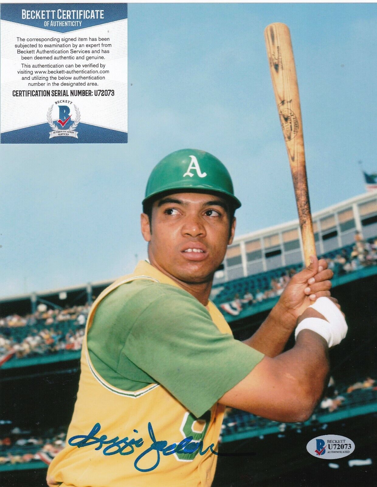 REGGIE JACKSON OAKLAND A'S BECKETT AUTHENTICATED ACTION SIGNED 8x10