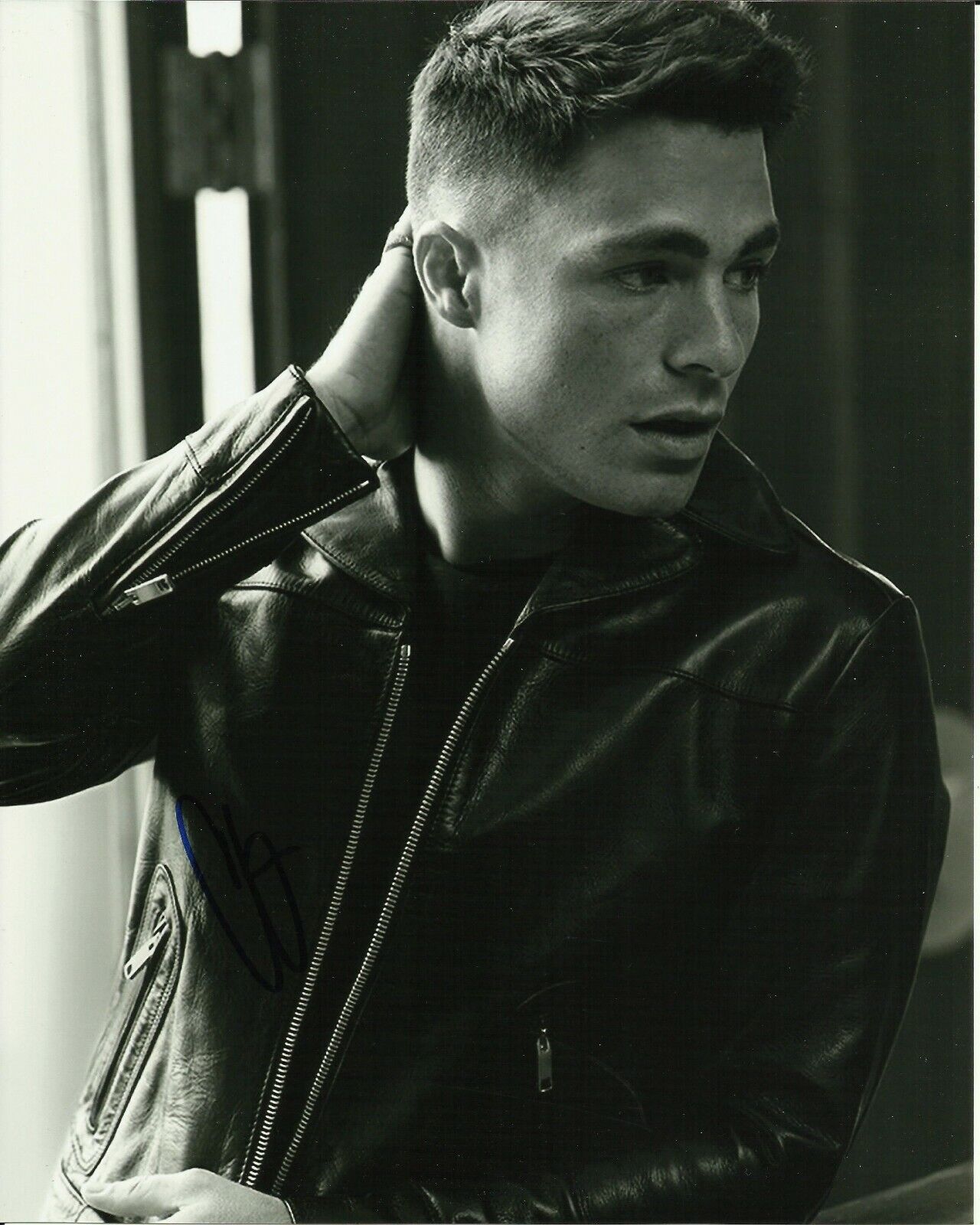 COLTON HAYNES SIGNED COOL ARROW Photo Poster painting UACC REG 242 TELEVISION (3)