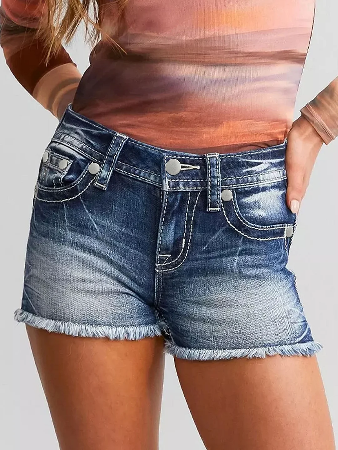 Women's Embroidery Pocket Denim Short Jeans