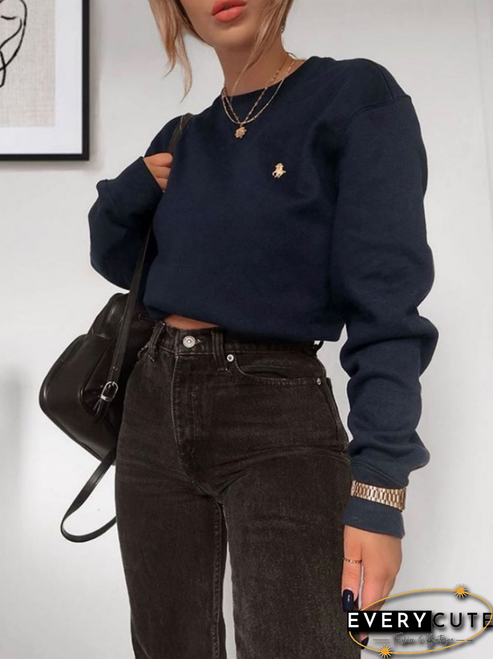 A Printed Solid-Color Sweatshirt Wq47