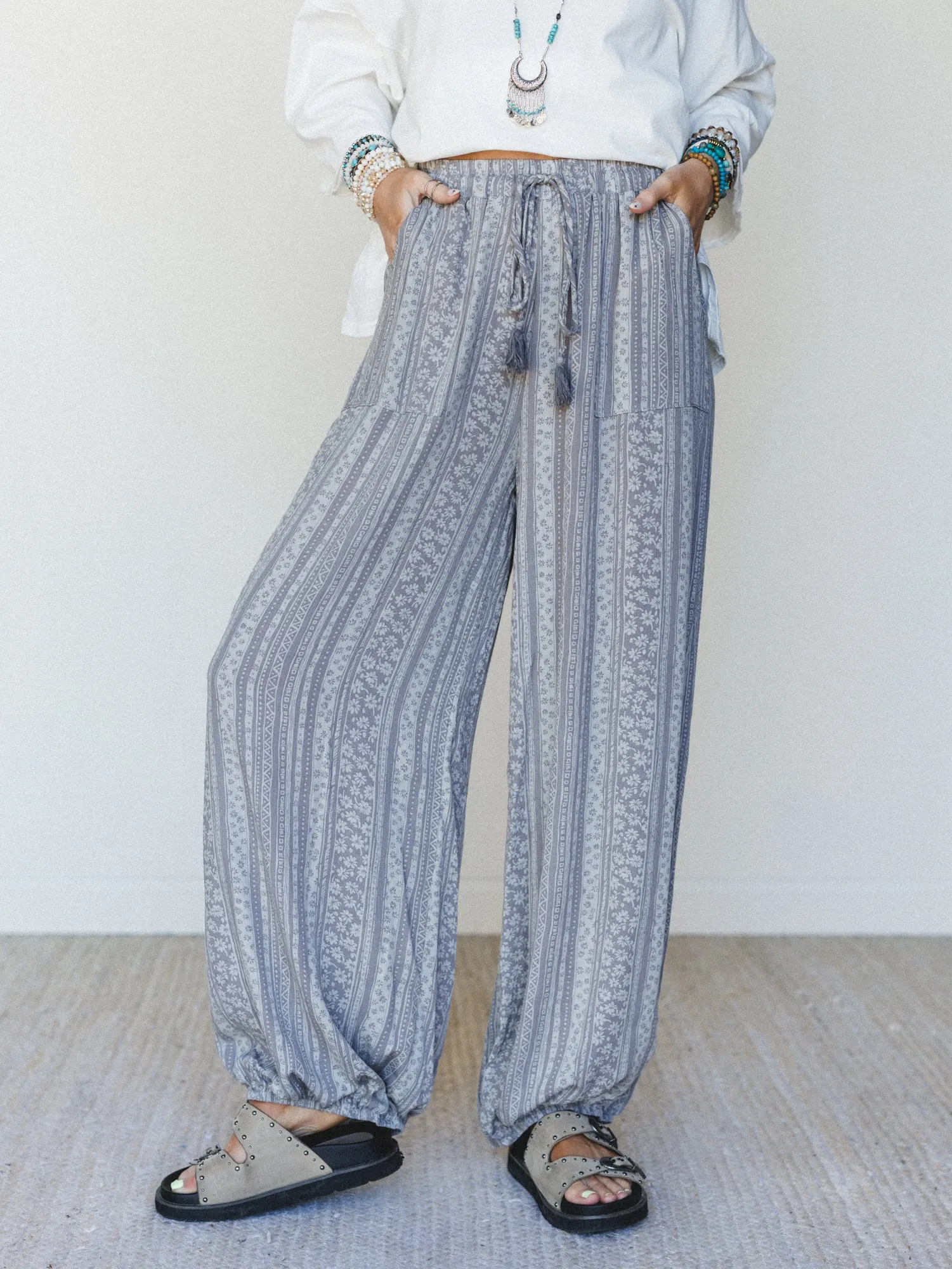 The Nest Ashlynn Rose Jogger Pants - Gray