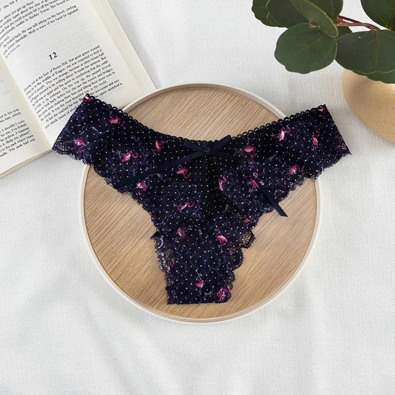 French Style Sexy Thong Fashion Hollow Out Ribbon T-Back Sexy Lace Panties Low Waist Seamless Comfort Thong Female Lingerie