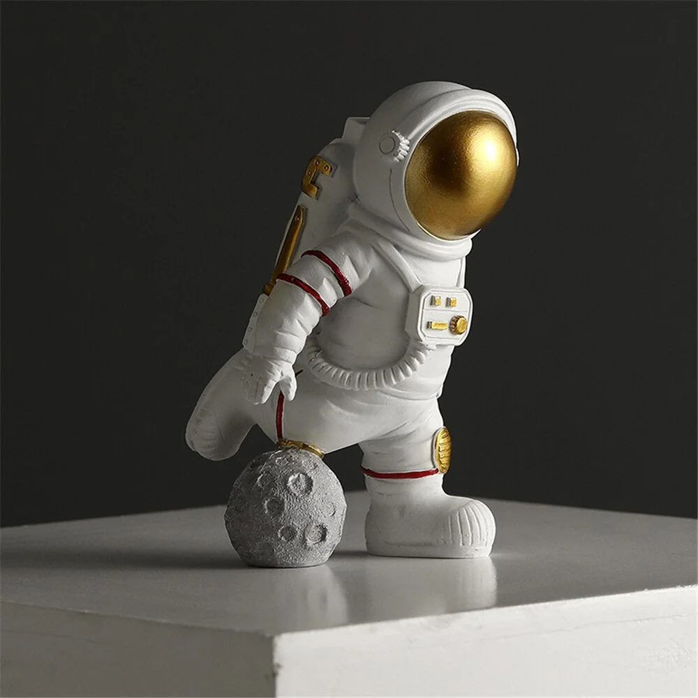 TANGCHAO Home Decor Resin Astronaut Figurines Sculpture Decorative Spaceman With Moon Model Ornament Home Decorations Statue