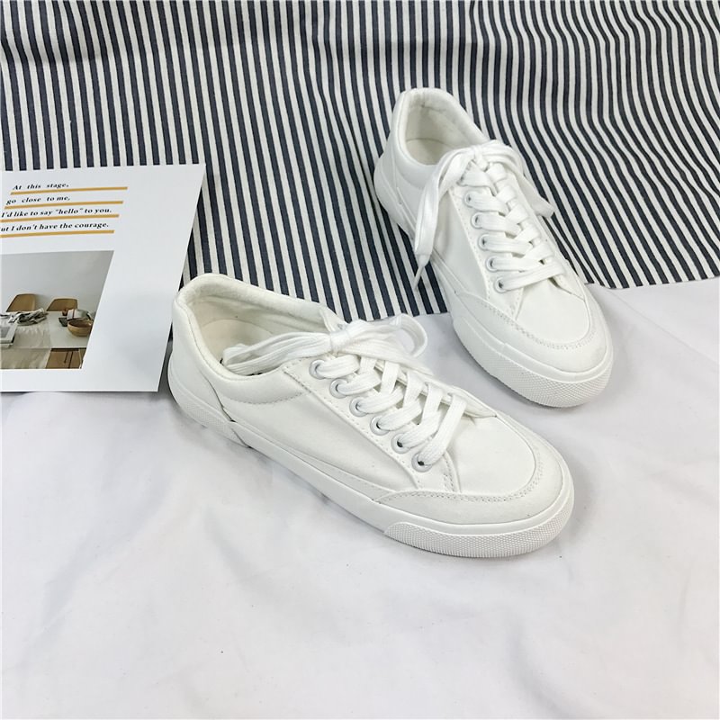 Versatile casual white shoes