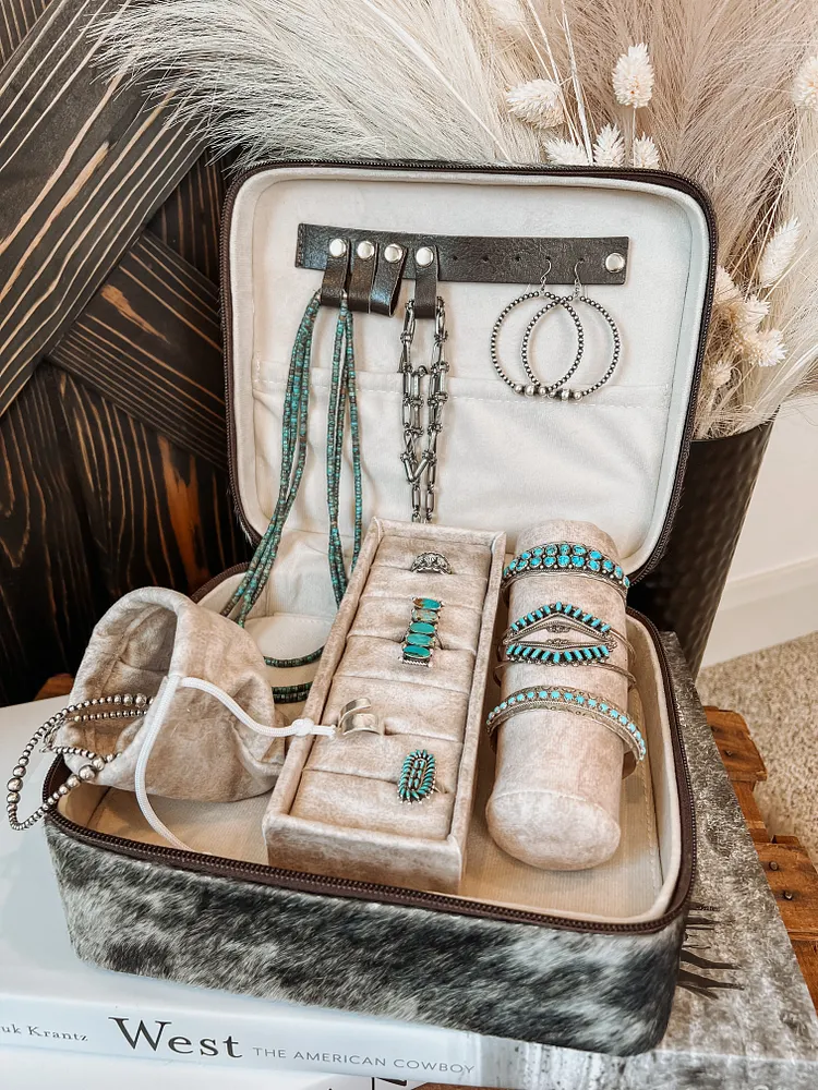 The Pablo Cowhide Travel Case - 9