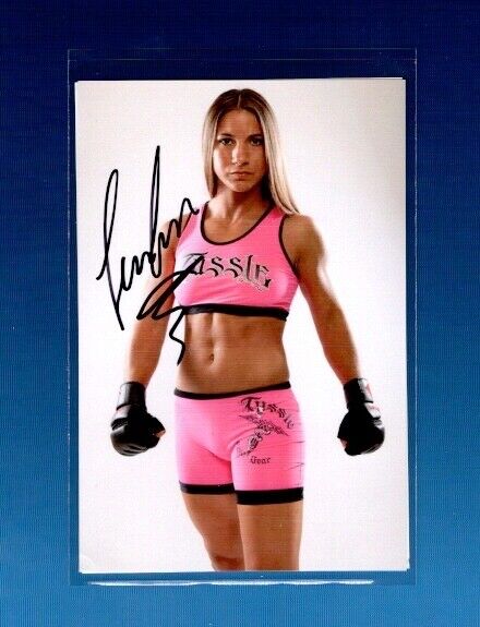 Tecia Torres MMA Fighter UFC Autographed Color Photo Poster painting 4x6 (Original)