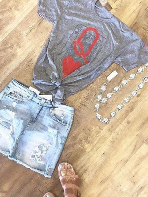 Queen Of Hearts Graphic T-shirt