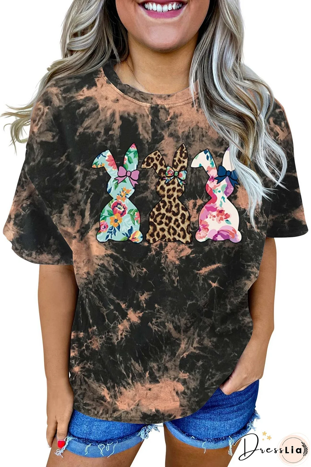 Tie-dyed Rabbit Graphic T-shirt