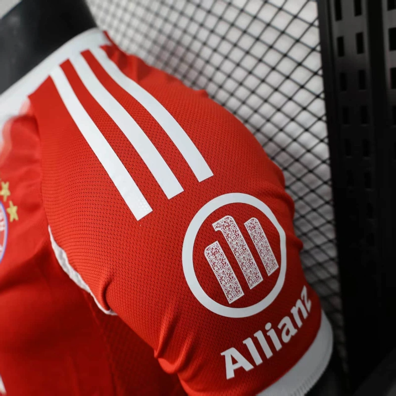 25/26 Bayern Munich Home Player Version Men Football T-Shirt Thai Quality