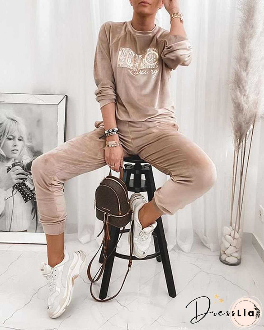 Women Chic Comfy Velvet Embroidery Top&Sweatpants Suit