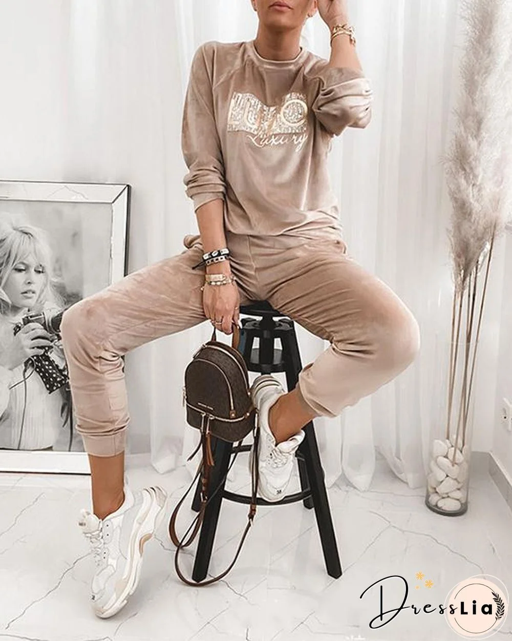 Women Chic Comfy Velvet Embroidery Top&Sweatpants Suit
