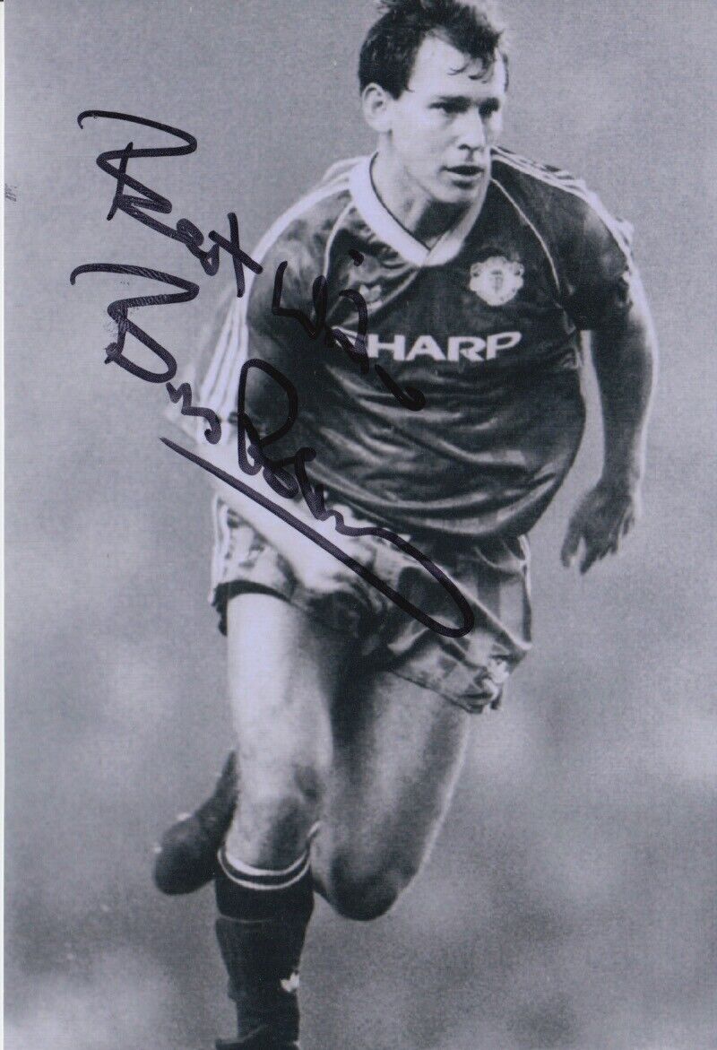 BRYAN ROBSON HAND SIGNED 6X4 Photo Poster painting MANCHESTER UNITED FOOTBALL AUTOGRAPH 4