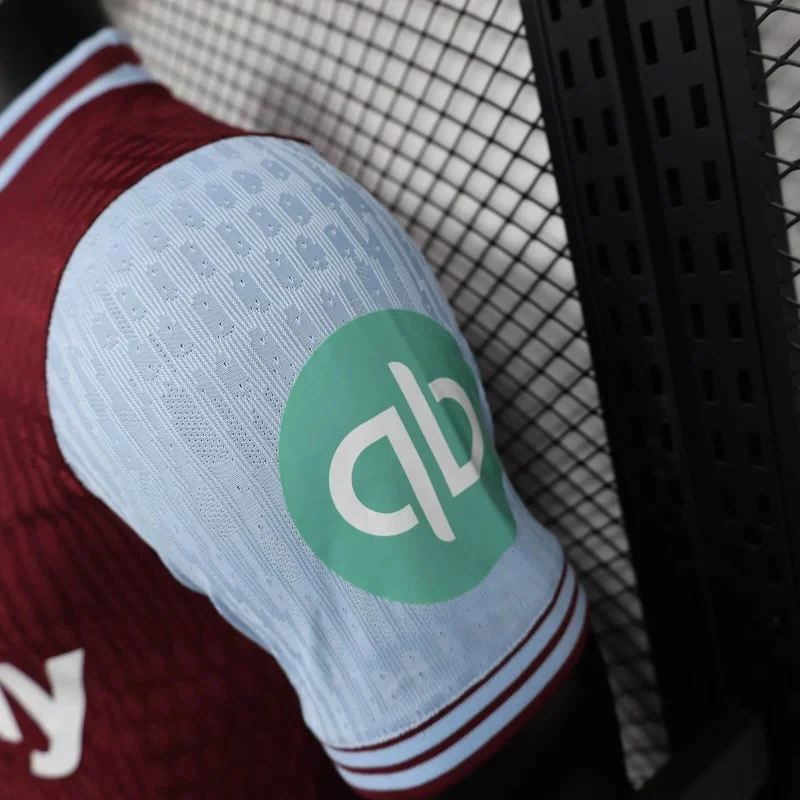 24/25 West Ham United Home Player Version Football Shirt Thai Quality