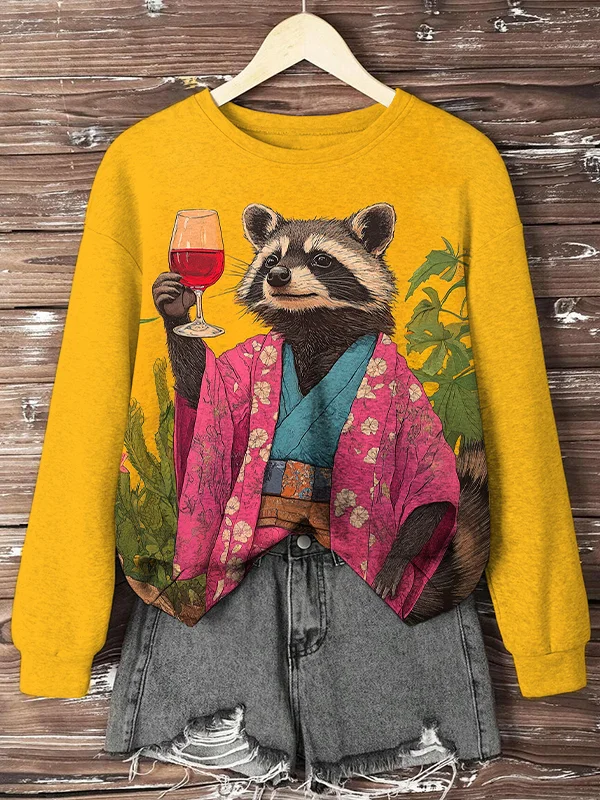 Women's Raccoon Raises His Glass Print Casual Sweatshirt