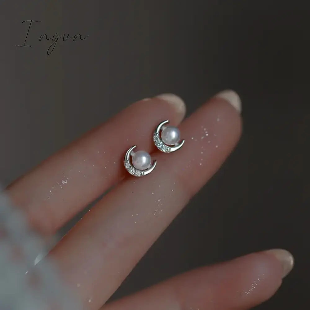 New Hollow Circle Imitation Pearl Stud Earrings For Women Zircon Cz Rhinestones Irregular Design