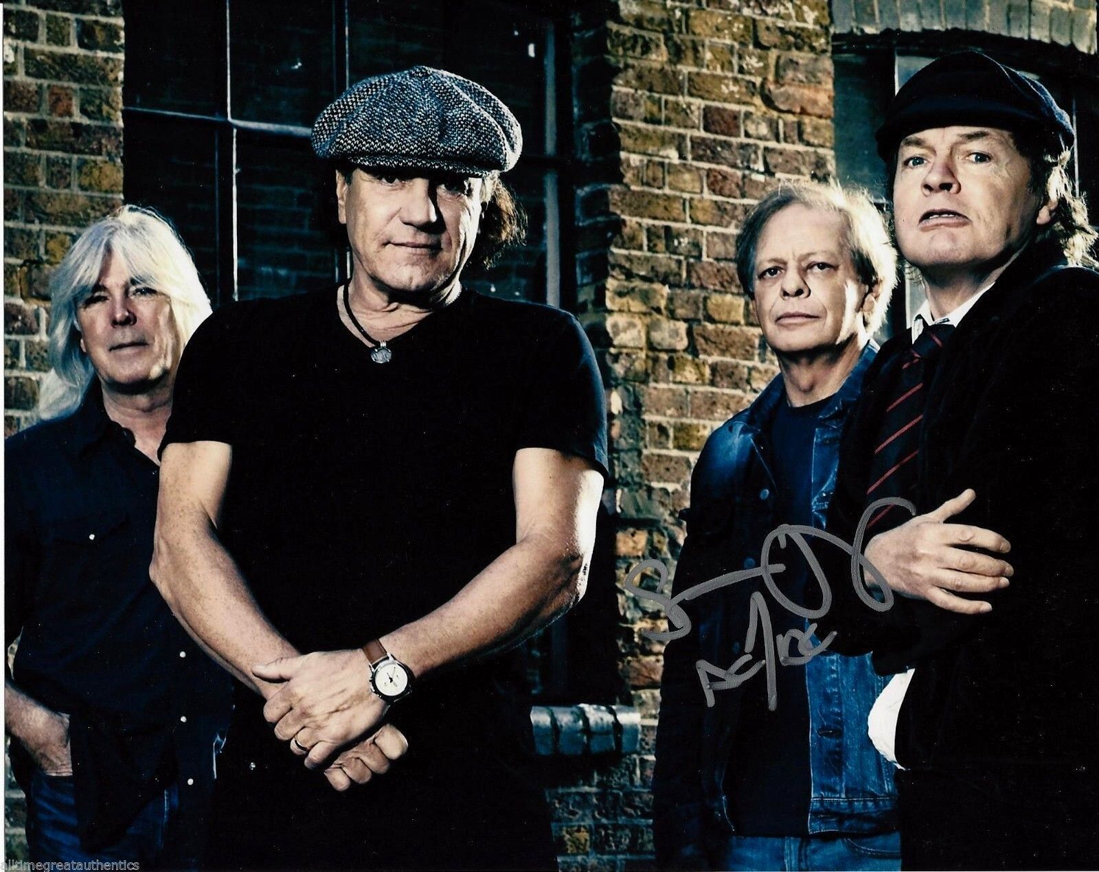 AC/DC GUITARIST STEVIE YOUNG HAND SIGNED 8X10 BAND Photo Poster painting W/COA ROCK OR BUST TOUR