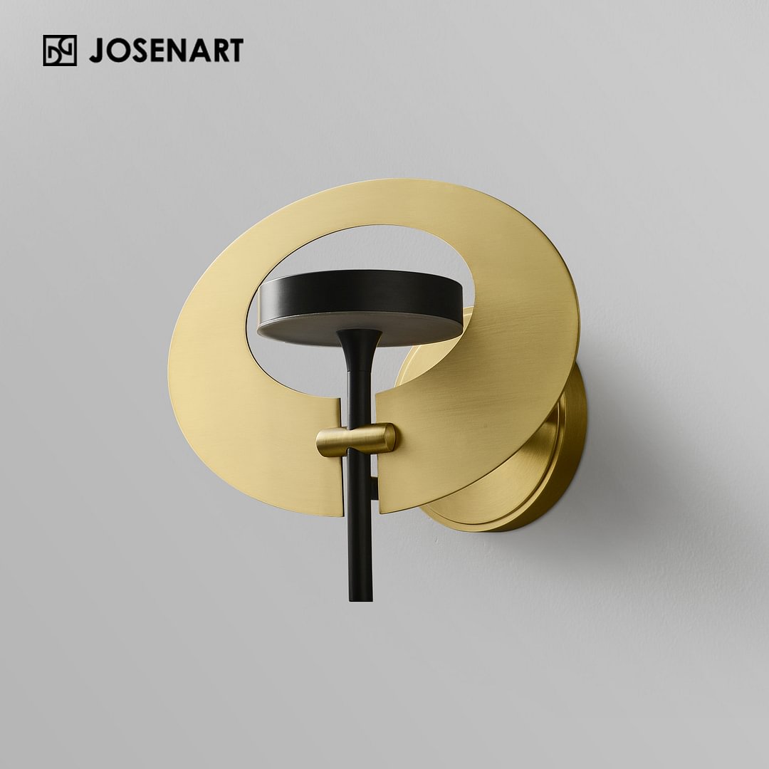 Dayan Modern Brass Sconce