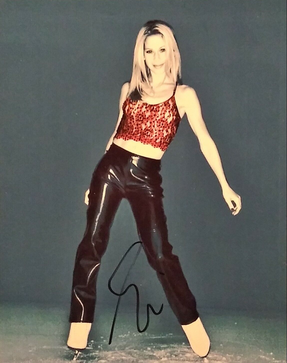 Tara Lipinski signed 8 x 10