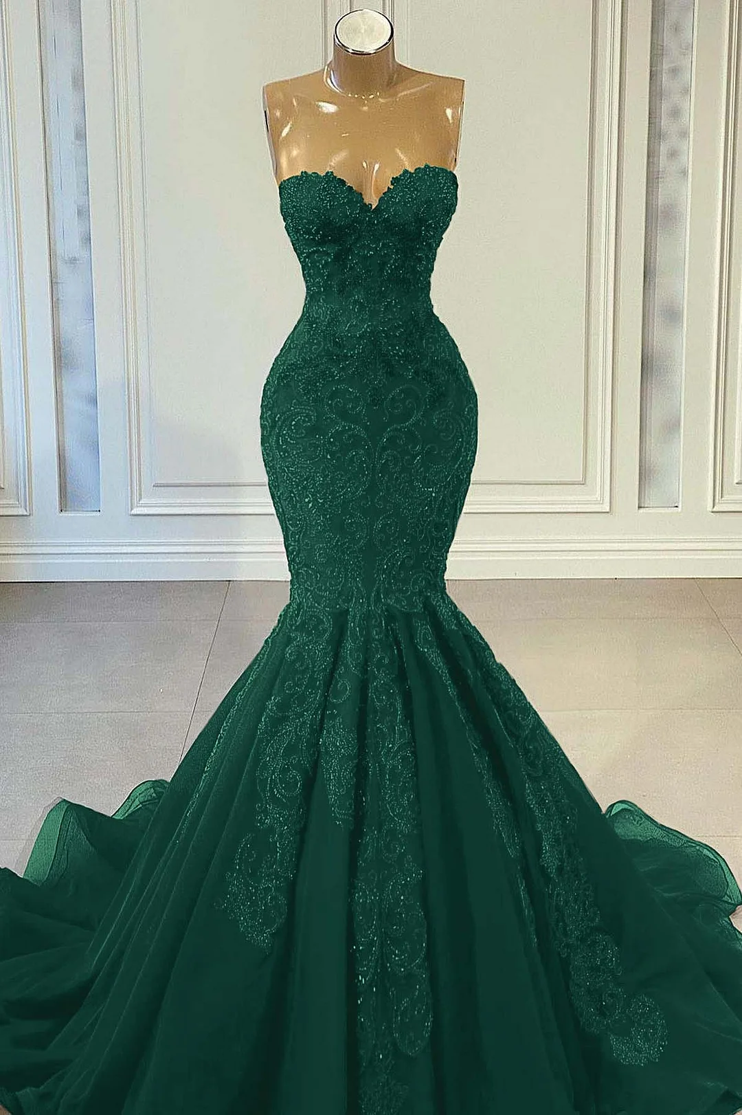 Elegant Red Mermaid Prom Dress with Sweetheart Sequins main image 1