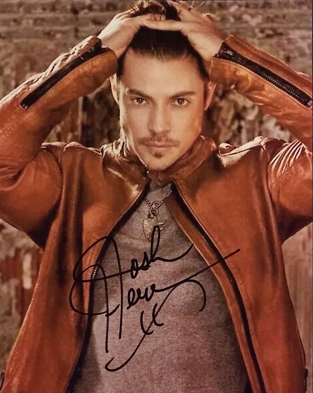 Josh Henderson signed 8 x 10