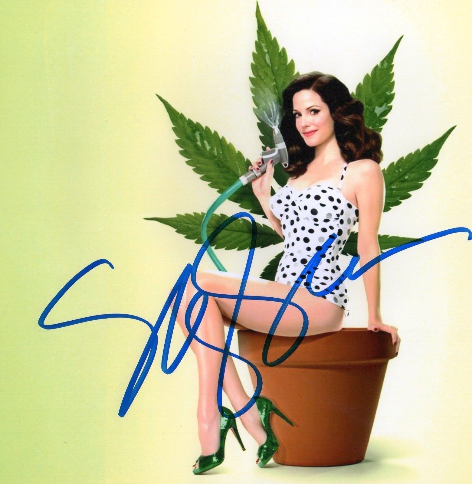 MARY LOUISE PARKER AUTOGRAPHED SIGNED A4 PP POSTER Photo Poster painting PRINT 1