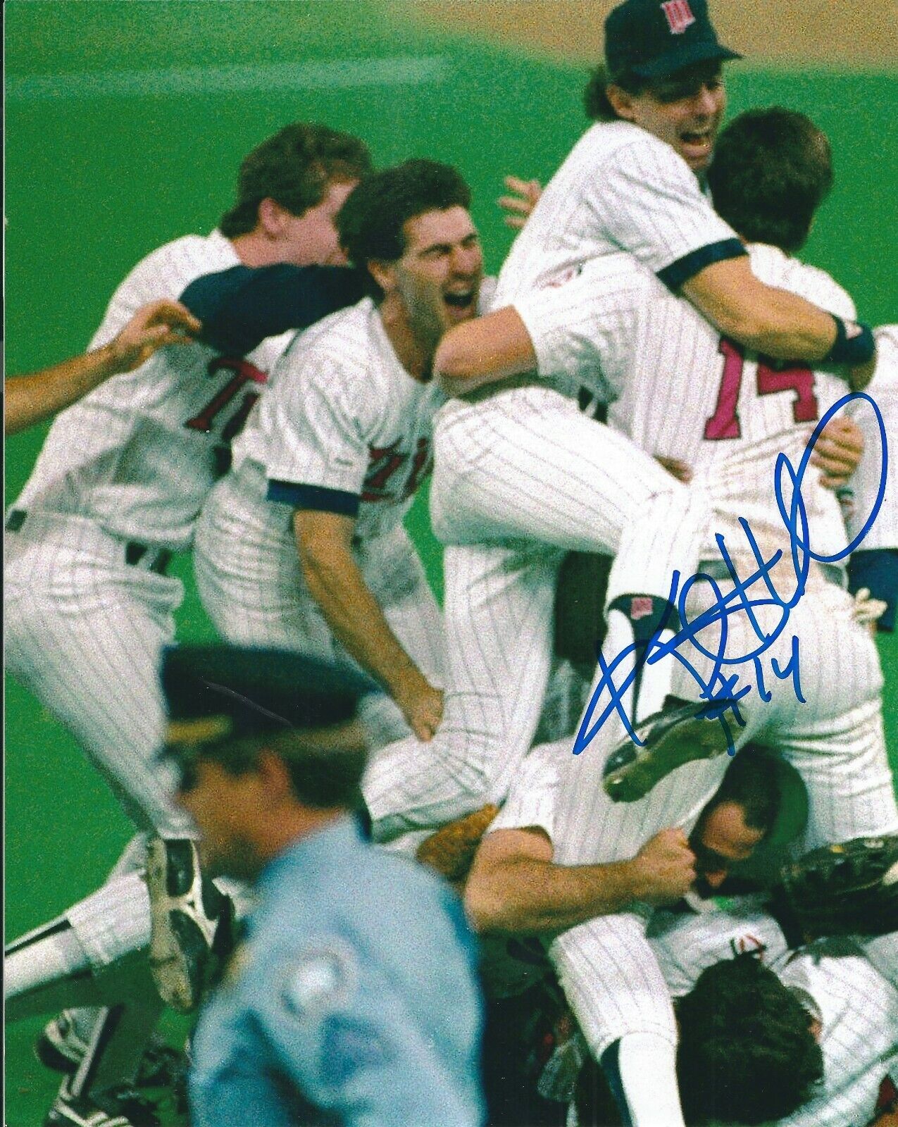 Signed 8x10 KENT HRBEK Minnesota Twins Autographed Photo Poster painting