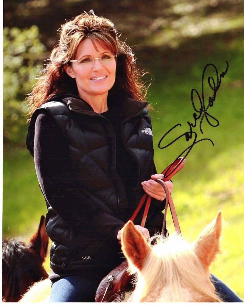 Sarah Palin Signed - Autographed Former Governor of Alaska 8x10 inch Photo Poster painting