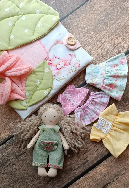 Floral Doll House & Doll Sewing Template - With Instructions