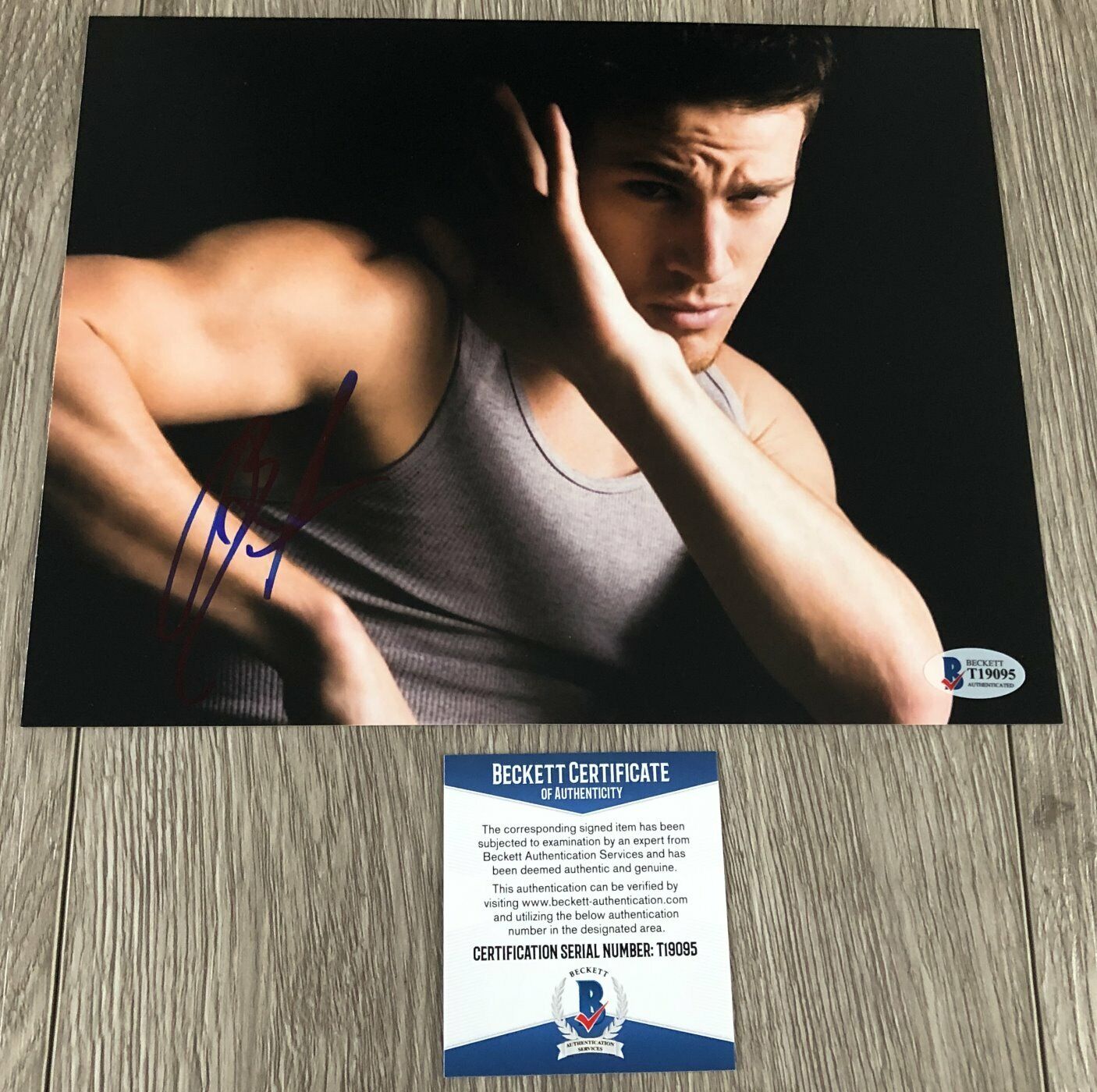 CHANNING TATUM SIGNED 21 JUMP STREET 8x10 Photo Poster painting w/PROOF & BECKETT BAS COA