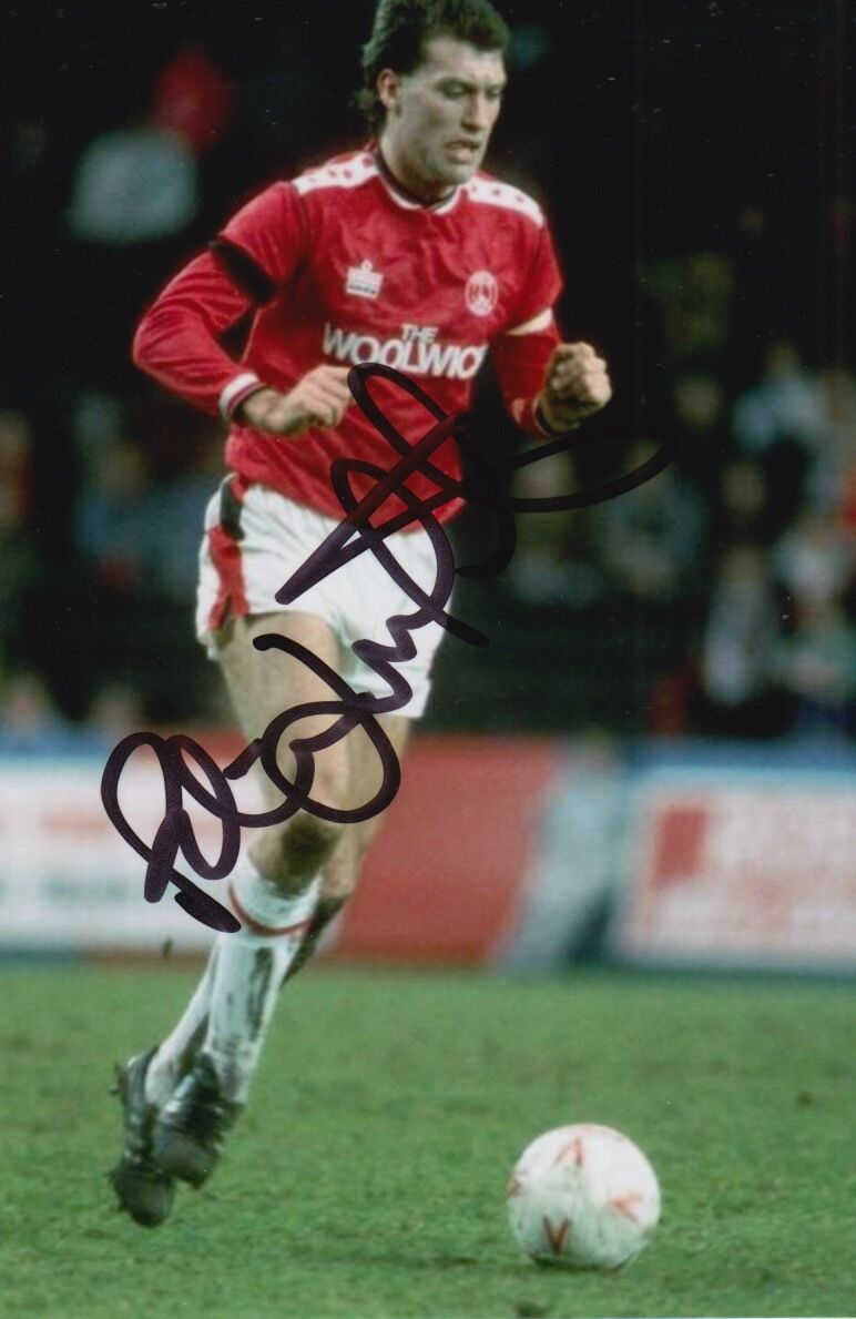 CHARLTON HAND SIGNED PETER SHIRTLIFF 6X4 Photo Poster painting 1.