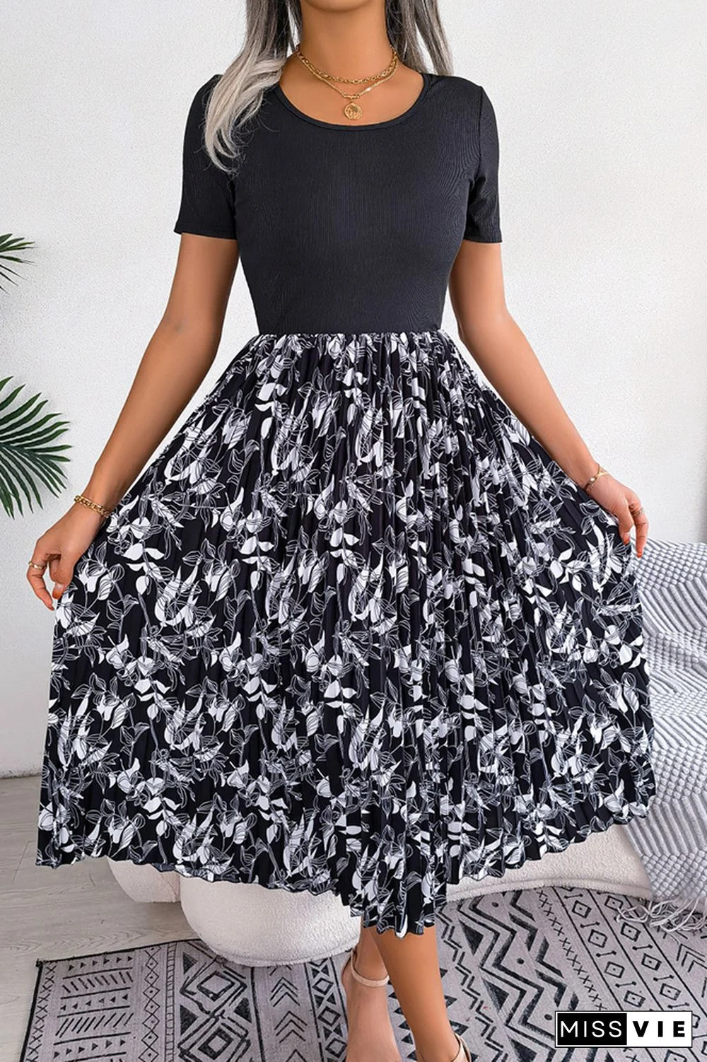 Floral Printed Pleated Midi Dress