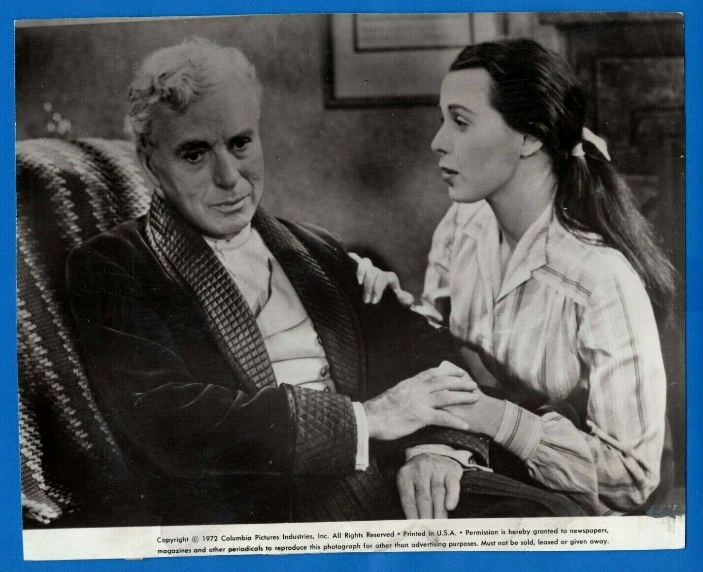 CHARLIE CHAPLIN CLAIRE BLOOM 7.5x9.25 Promo Press News Photo Poster painting 1972 LIMELIGHT