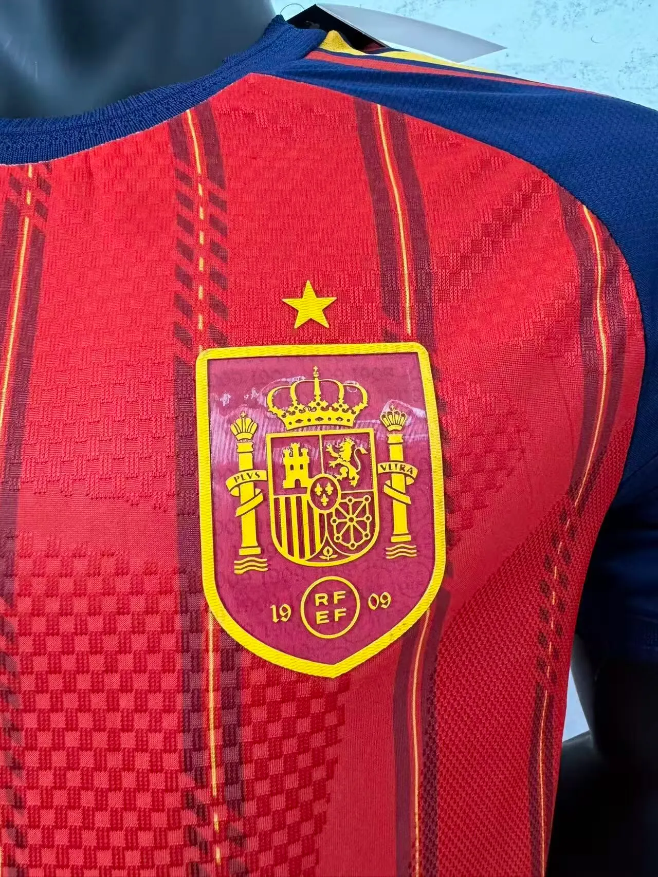 2026 Spain Home Player Version Men's Football T-Shirt Thai Quality