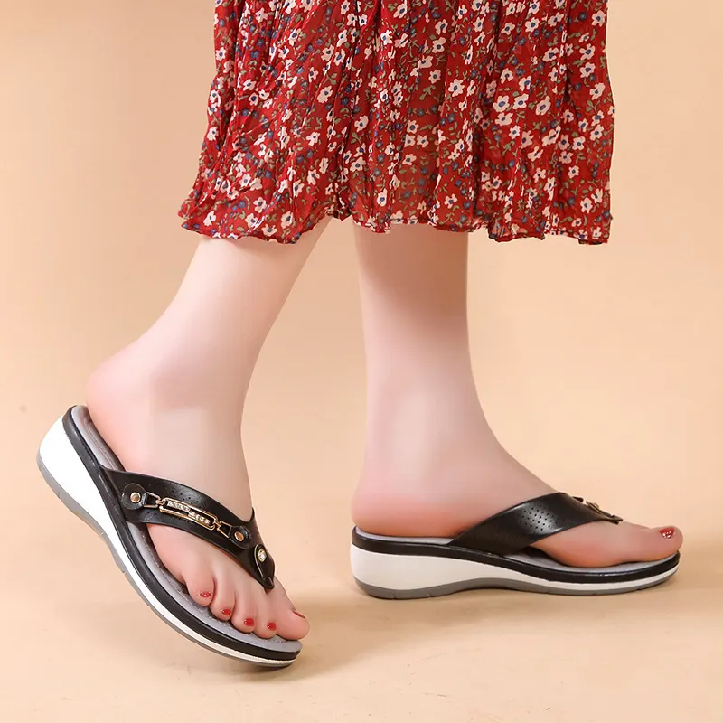 Breakj Breakj New Sandals Women Metal Buckle Beach Net Red Flipper Women Summer Slope And Large Size Women Slippers