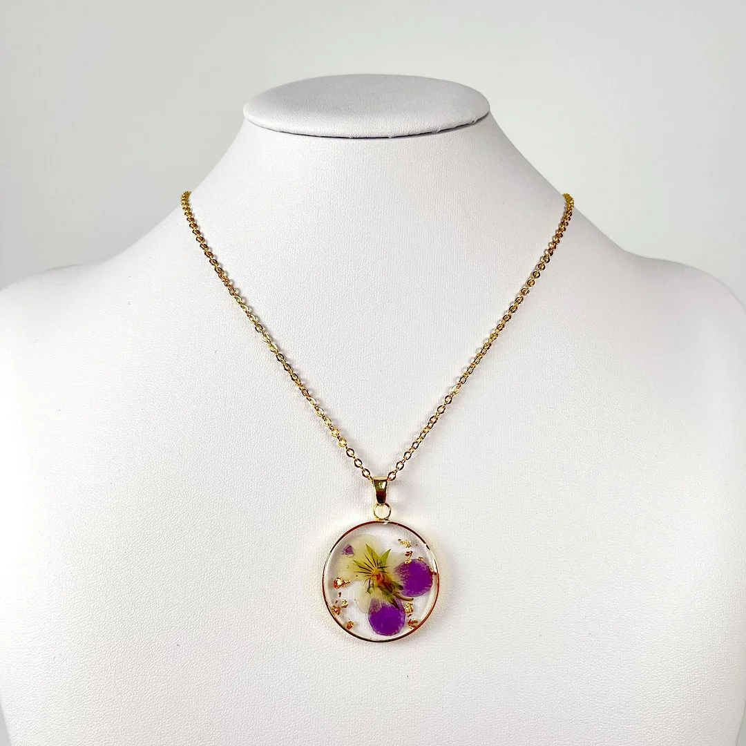 Resin Dried Real Flower Round Fashion Pendant Necklace